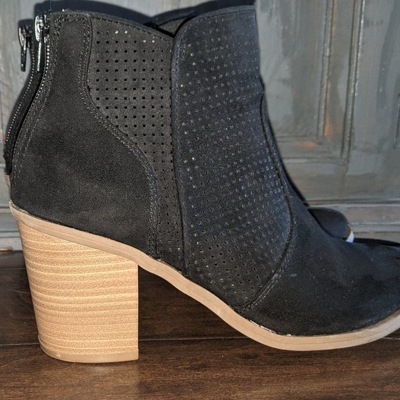 Dolcetta Women's Perforated Ankle Boots - Picture 1 of 4
